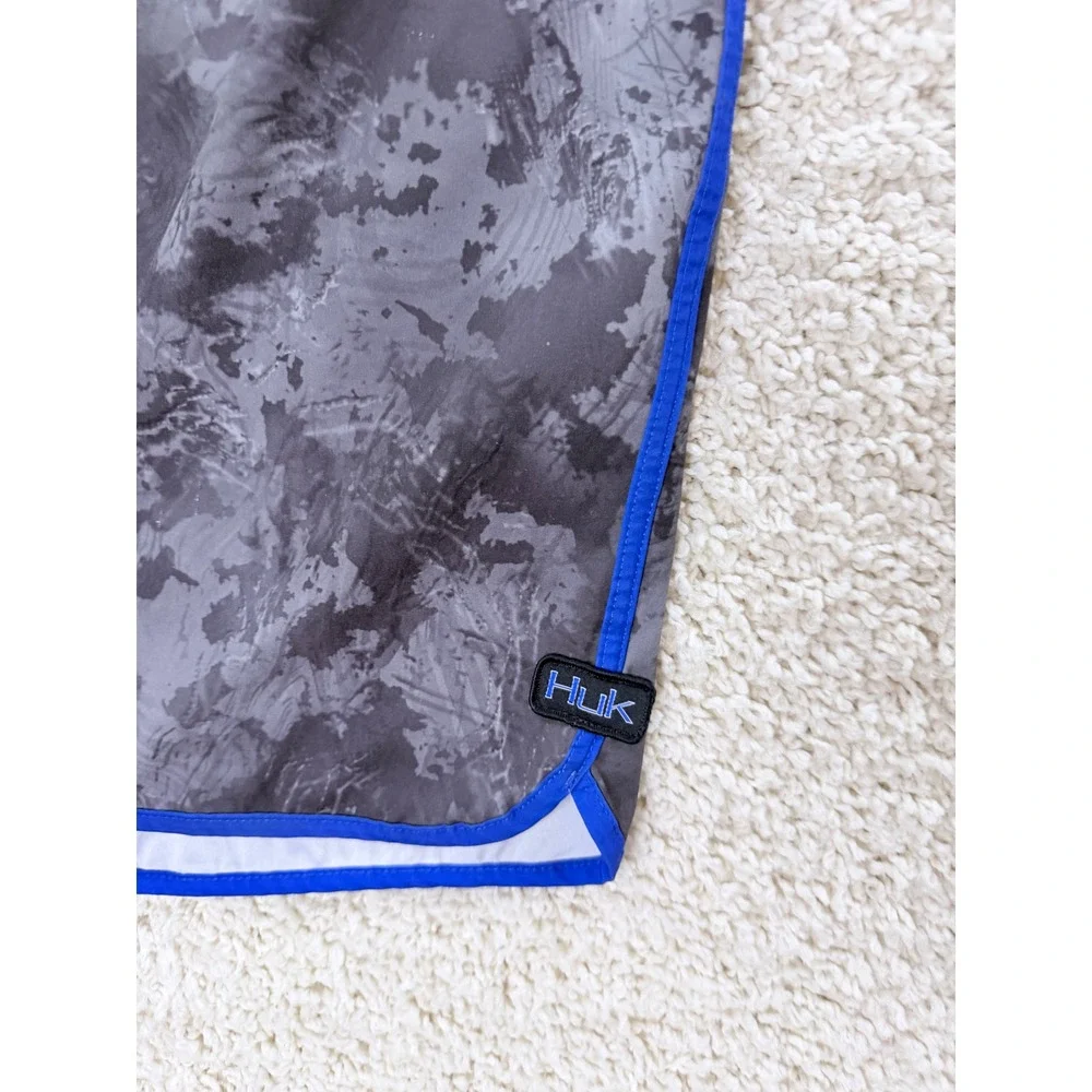 Huk Board Shorts Men 40 Gray Blue Camo Excellent Performance Fishing Swim Trunks